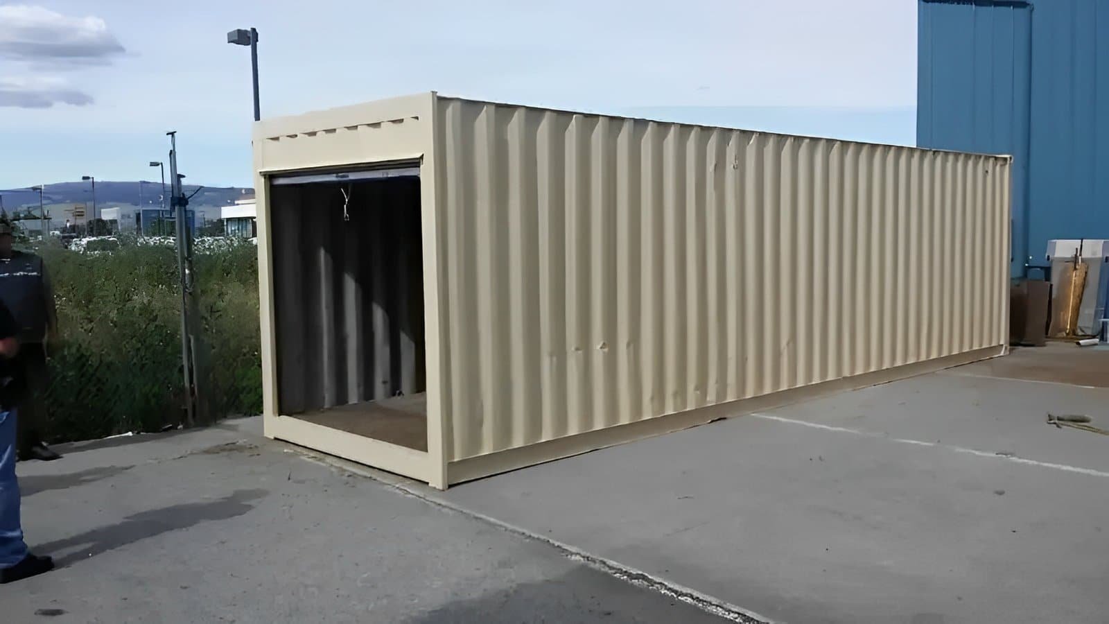 30ft Roll-Up Door Shipping Container - Image 3
