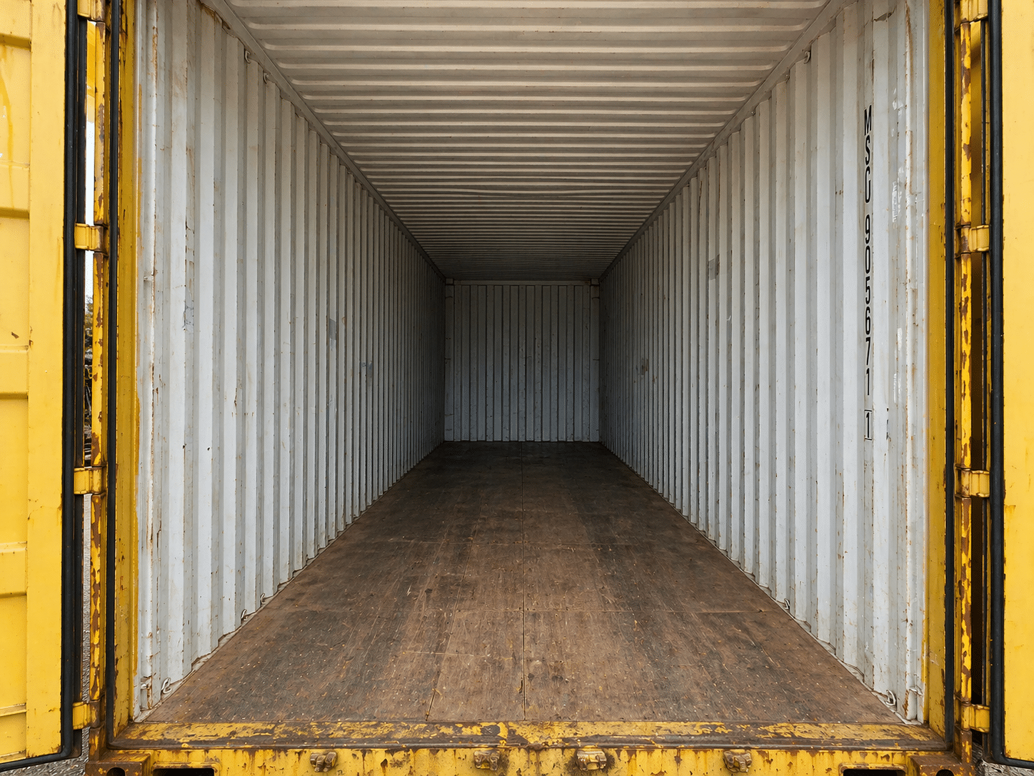 40ft HC Used Wind and Watertight Shipping Container – Yellow or Green - Image 3